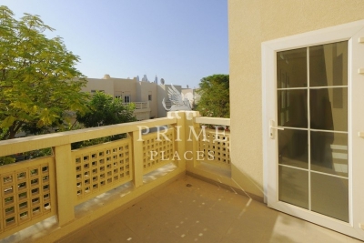 http://www.sandcastles.ae/dubai/property-for-sale/villa/the-lakes/3-bedroom/zulal-2/30/08/2015/villa-for-sale-PPL-S-2221/150032/