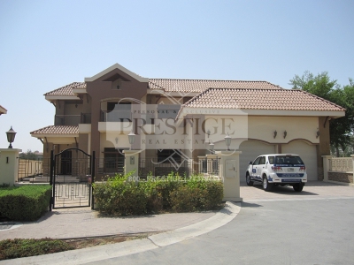 http://www.sandcastles.ae/dubai/property-for-sale/villa/jumeirah-islands/5-bedroom/master-view/19/09/2014/villa-for-sale-PRE9589/124634/